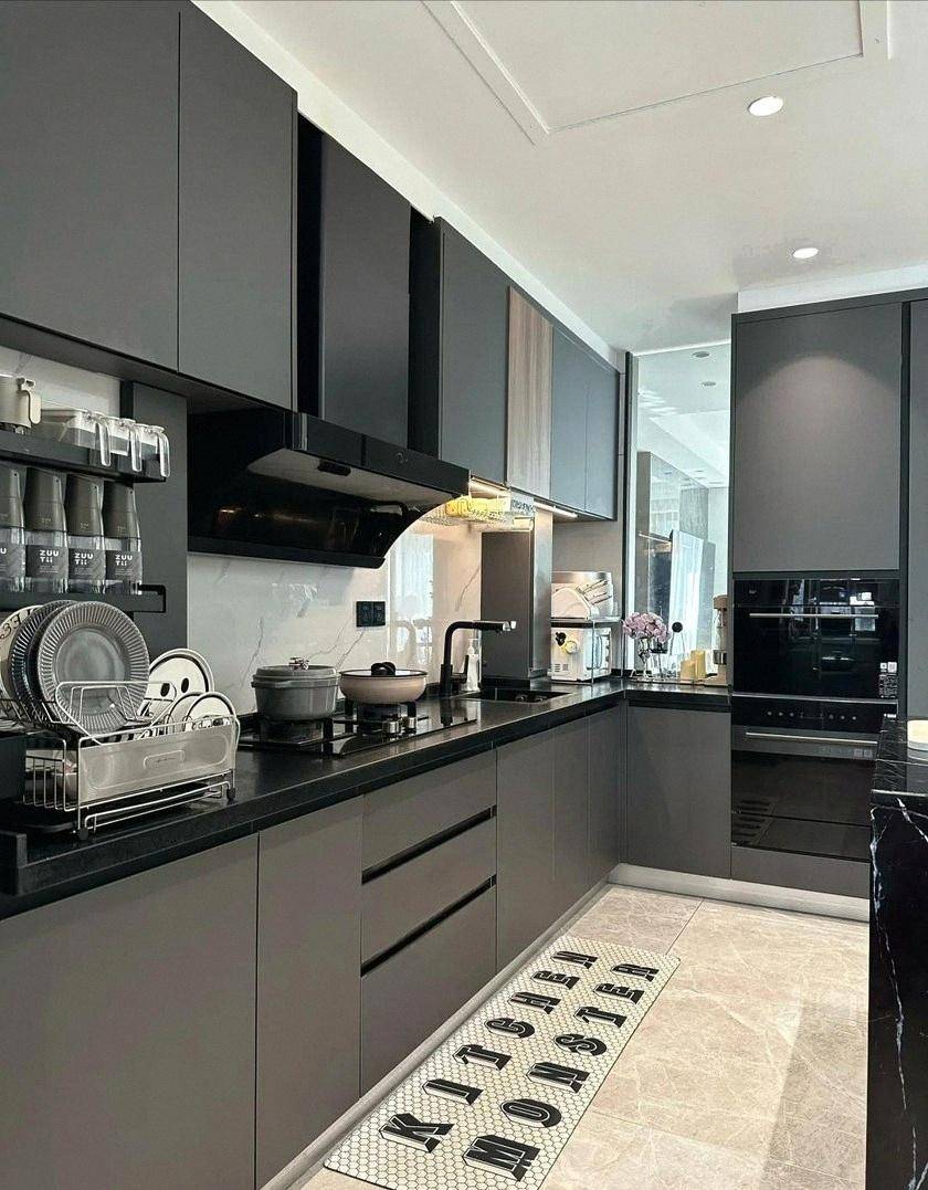 这套房子不靠夸张材料取胜靠把日常打理到发光干净到能映出灯具的轮廓开元棋牌46岁秦岚的豪宅爆了全屋精致温暖一尘不染刚好适合两个人住(图3)